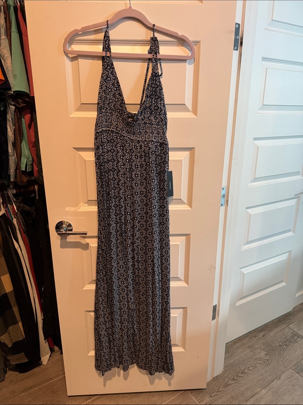 Women's Black and White Patterned Halter Maxi Dress